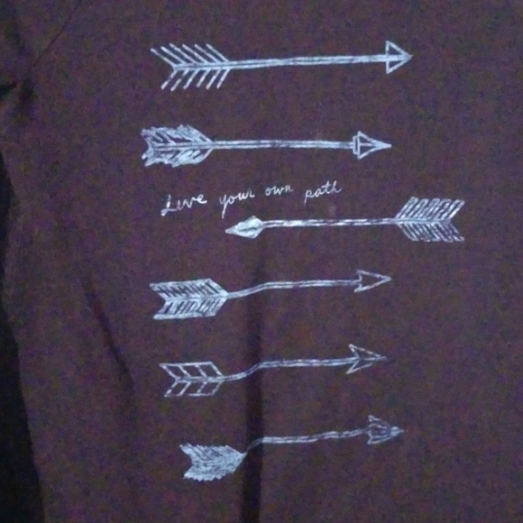 Hollister Maroon Shirt - Picture 2 of 4